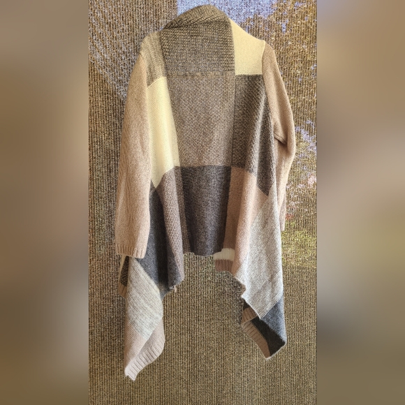 Chicos Petite Drape-Front Colorblock Cardigan | Size 3 - Picture 2 of 2